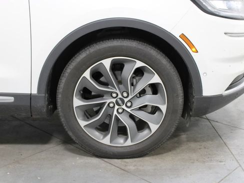Used 2022 Lincoln Nautilus Reserve w/ Equipment Group 201A FWD image 13