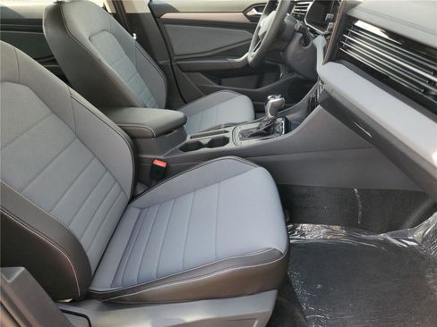New 2025 Volkswagen Jetta SE image 14