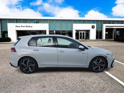 New 2026 Volkswagen GTI SE FWD image 9