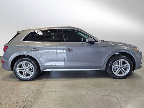 Used 2023 Audi Q5 e Premium Plus w/ Premium Plus Package AWD/4WD image 8