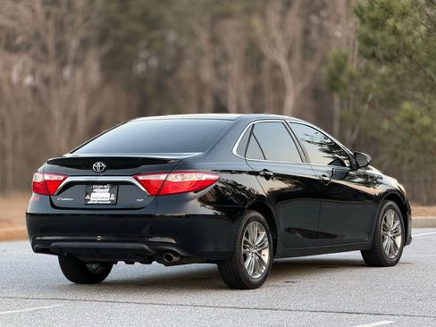 Used 2016 Toyota Camry SE image 10