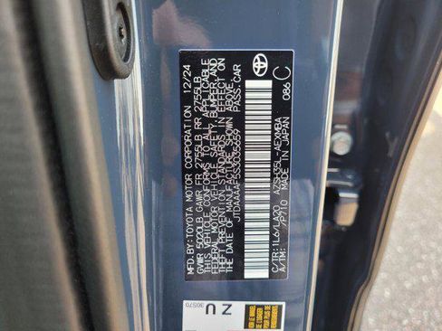 Certified 2025 Toyota Crown AWD/4WD image 21