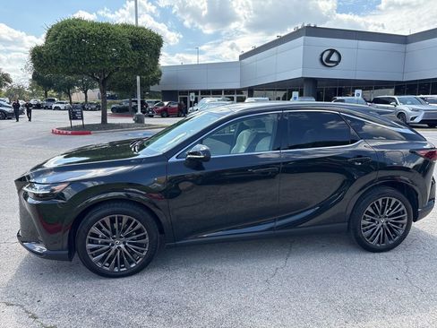 Used 2025 Lexus RX 350 AWD w/ Convenience Package image 2