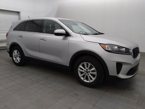 Used 2019 Kia Sorento FWD image 11