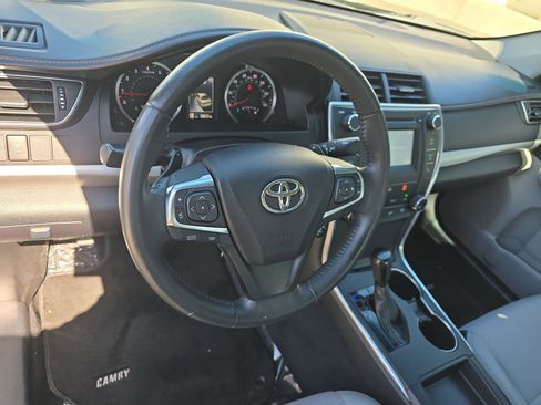 Used 2016 Toyota Camry SE image 15
