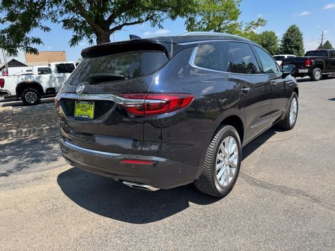 Used 2020 Buick Enclave Premium w/ Sun and Sites Package AWD/4WD image 4