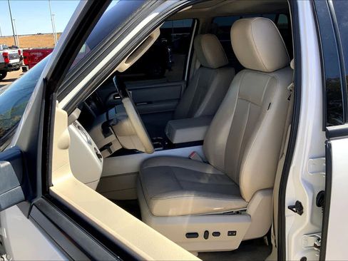 Used 2013 Ford Expedition EL Limited image 7