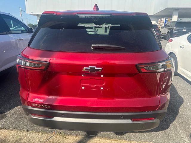 Used 2026 Chevrolet Equinox LT w/ Safety and Technology Package FWD image 5