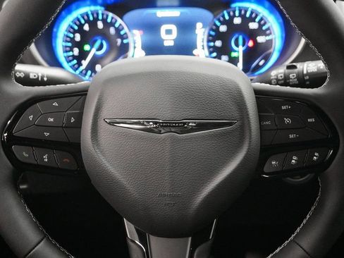 New 2026 Chrysler Pacifica Select image 23