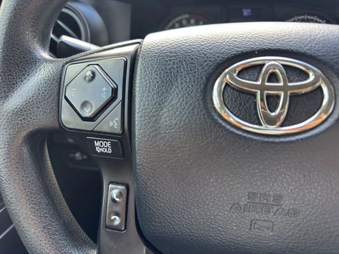 Used 2018 Toyota Tacoma SR image 24