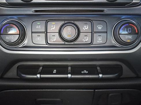 Used 2018 Chevrolet Silverado 1500 LT w/ LT Eassist Package image 18