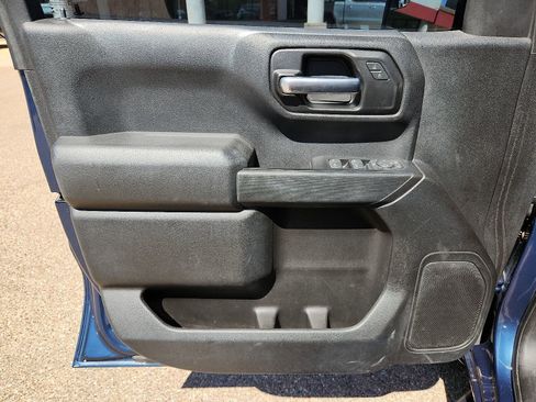 Used 2019 Chevrolet Silverado 1500 Custom Trail Boss w/ Custom Convenience Package image 16