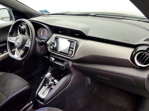 Used 2018 Nissan Kicks SV w/ Exterior Package FWD image 24