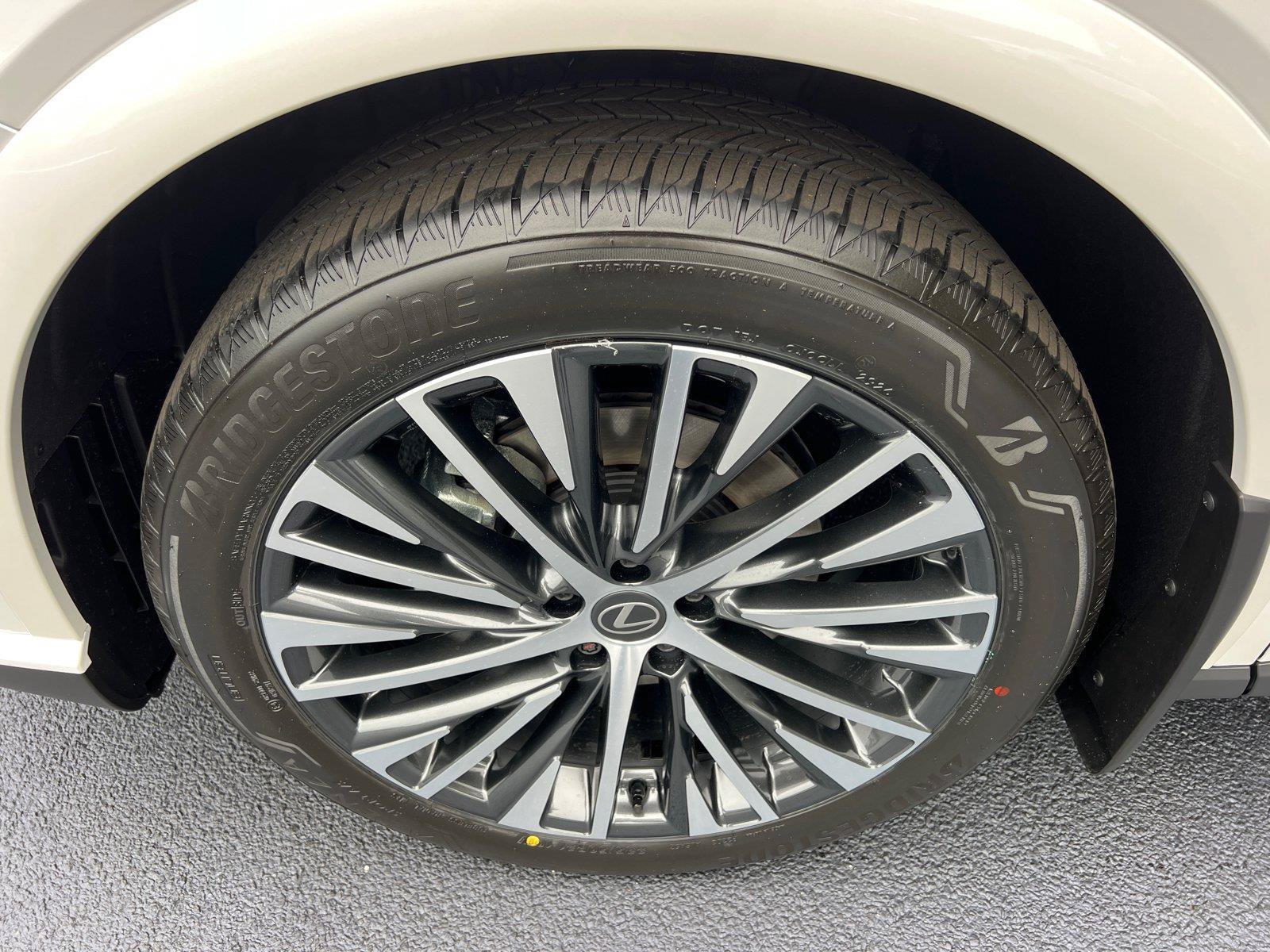 New 2026 Lexus RX 350 FWD image 11