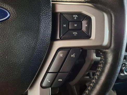 Used 2018 Ford F150 Lariat image 28