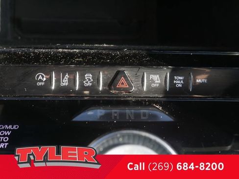 Used 2023 Jeep Wagoneer L Series II image 37