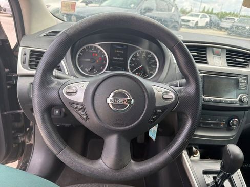 Used 2018 Nissan Sentra S image 15