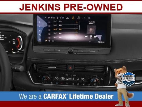 Used 2025 Nissan Rogue SL image 13