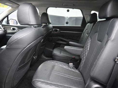 Used 2023 Kia Sorento SX Prestige AWD/4WD image 11