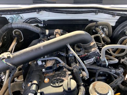 Used 2021 Toyota Tacoma SR w/ SR Convenience Package RWD image 32