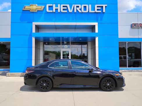 Used 2024 Toyota Camry SE FWD image 5