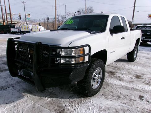 Used 2013 Chevrolet Silverado 2500 W/T image 9