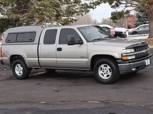 Used 2000 Chevrolet Silverado 1500 LS image 2