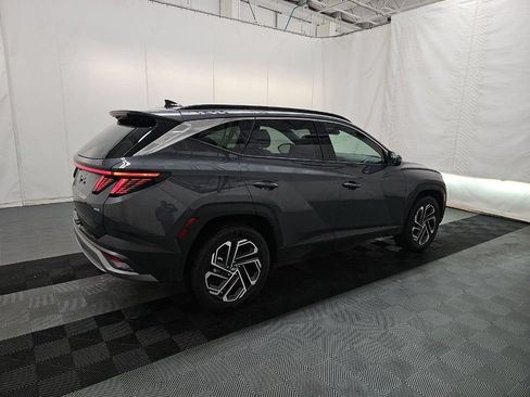 Used 2025 Hyundai Tucson Limited AWD/4WD image 4