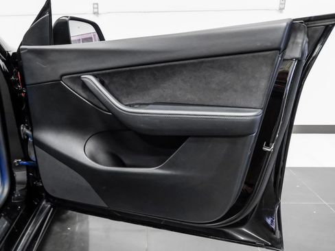 Used 2022 Tesla Model Y Performance AWD/4WD image 46