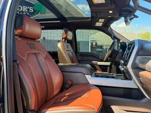Used 2022 Ford F250 King Ranch w/ King Ranch Ultimate Package AWD/4WD image 13