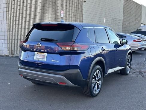 Used 2021 Nissan Rogue SV image 4