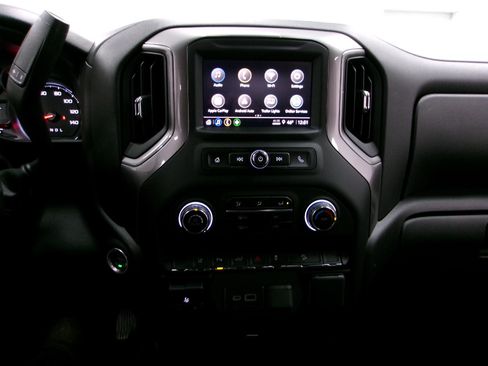 Certified 2024 Chevrolet Silverado 2500 Custom w/ Custom Value Package image 10