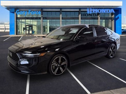 Used 2023 Honda Accord Sport image 4
