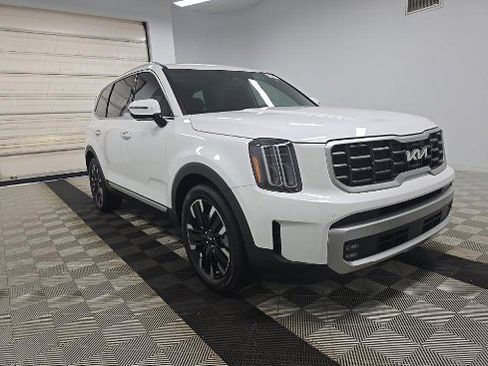 Used 2023 Kia Telluride SX AWD/4WD image 3
