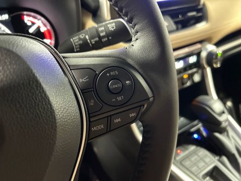 New 2025 Toyota RAV4 XLE image 18