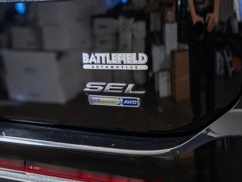 Used 2018 Ford Edge SEL w/ Equipment Group 201A image 8