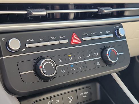 New 2026 Hyundai Tucson SE image 10