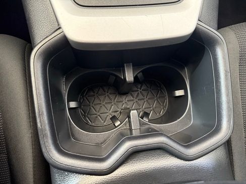 Used 2024 Toyota RAV4 LE image 31