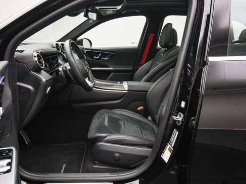 Used 2025 Mercedes-Benz GLC 43 AMG 4MATIC image 19