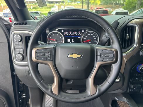 Used 2023 Chevrolet Silverado 2500 High Country AWD/4WD image 24
