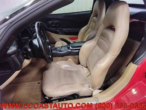 Used 2000 Chevrolet Corvette Convertible w/ Performance Handling Pkg image 11