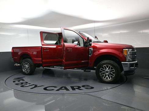 Used 2017 Ford F250 Lariat w/ Lariat Ultimate Package AWD/4WD image 23