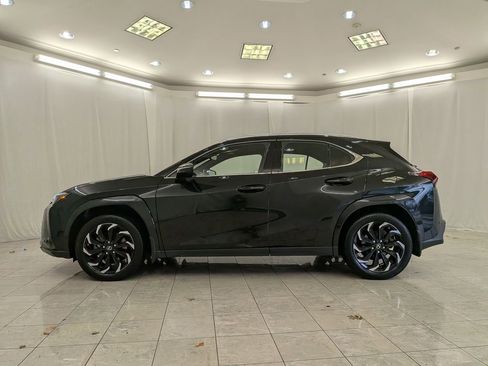 Used 2023 Lexus UX 250h AWD w/ Premium Package image 5