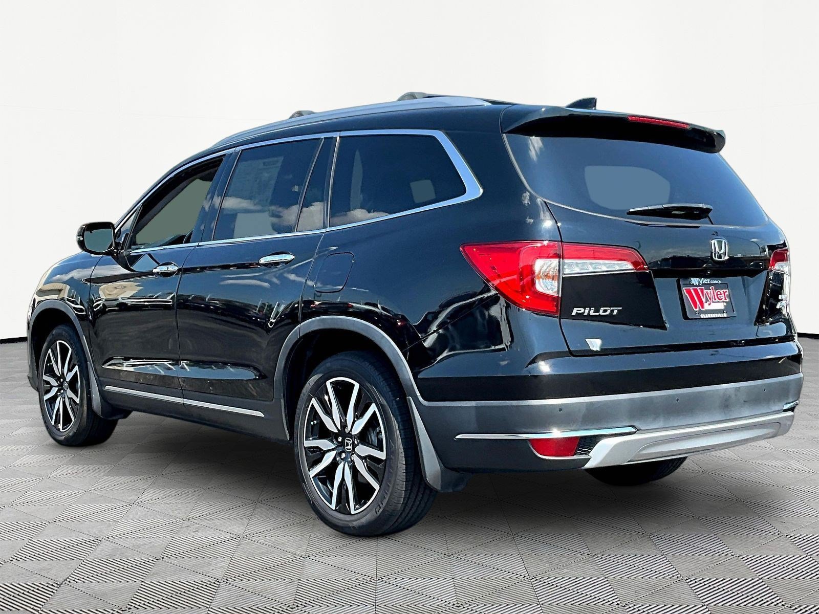 Used 2022 Honda Pilot Elite image 4