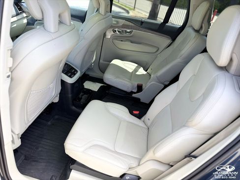 Used 2022 Volvo XC90 T8 Inscription w/ Advanced Package AWD/4WD image 34