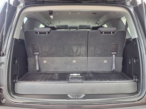 Used 2017 Chevrolet Tahoe LS w/ Enhanced Driver Alert Package RWD image 18