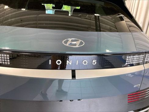Used 2024 Hyundai Ioniq 5 SE AWD/4WD image 27