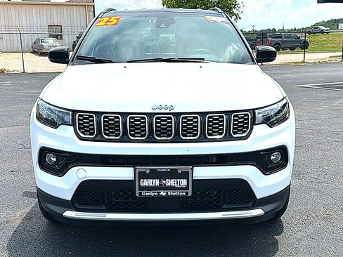 Used 2025 Jeep Compass Limited AWD/4WD image 11