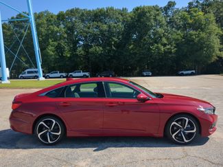 Used 2018 Honda Accord Sport video 2