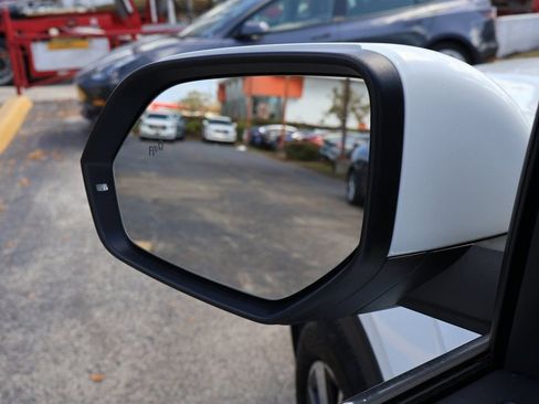 Used 2024 Volkswagen Atlas SE image 42